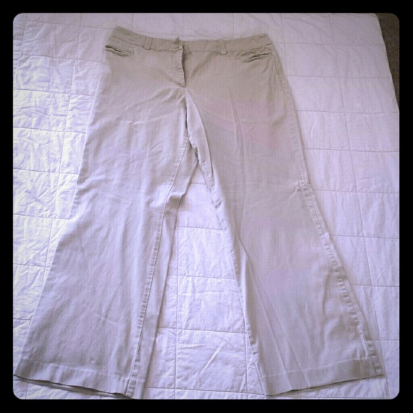 NY & Co Khakis 16L