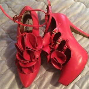 Heels- White Rose brand