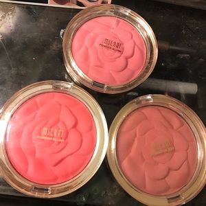 Brand 🆕 Milani Powder Blush Trio