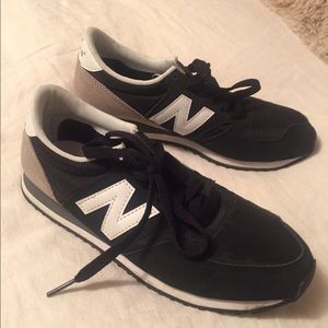 New Balance Tennis Shoes