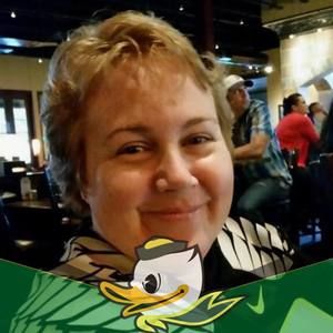 Meet your Posher, Leslie