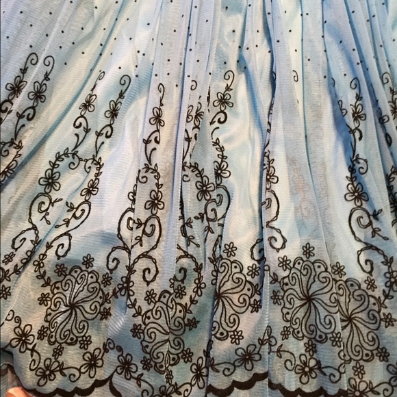 Dress - Picture 2 of 2