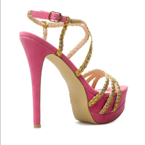 Platform sandal by scene - Picture 3 of 4