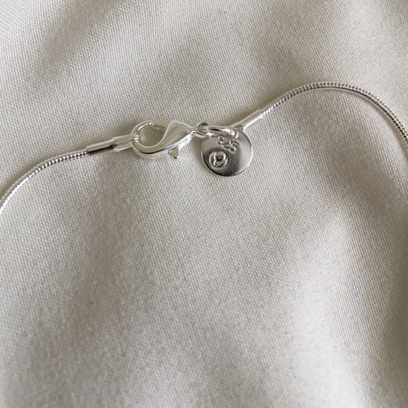 {HP} Stunning Faux Pearl Necklace - Picture 3 of 4