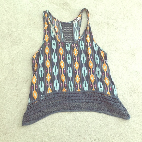 Adorable patterned garage top