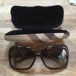 "Burberry" Bamboo style sunglasses