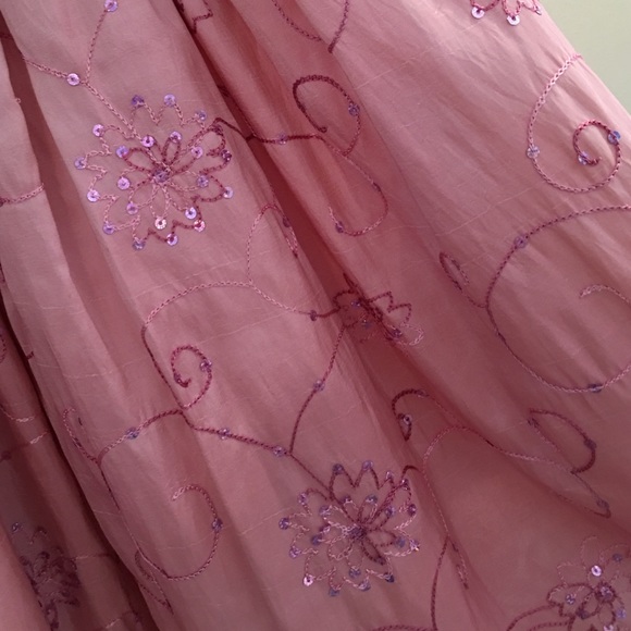 Not your basic dress! Fresh style 💕 - Picture 4 of 4