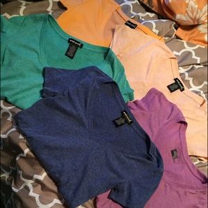 V-neck bundle