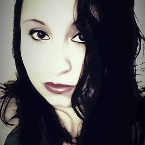 Meet your Posher, Daniela