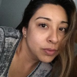 Meet your Posher, Desiree