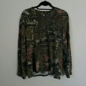 Comfy camo long sleeve shirt