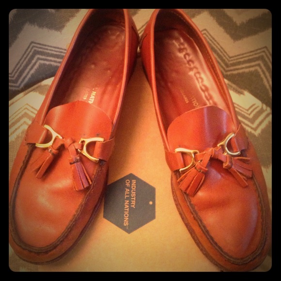 Industry of all Nations: Portenos Saddle Loafer