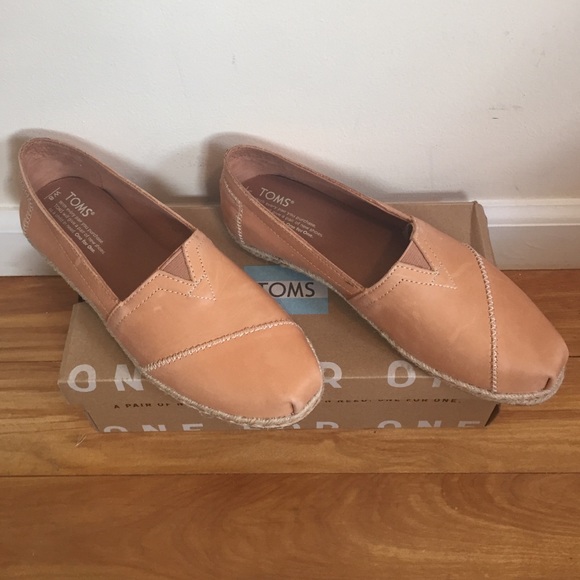 TOMS Leather Shoes