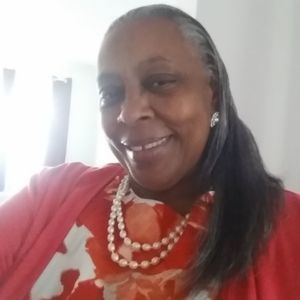 Meet your Posher, Adrienne