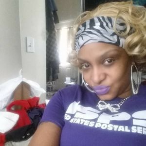 Meet your Posher, Latisha