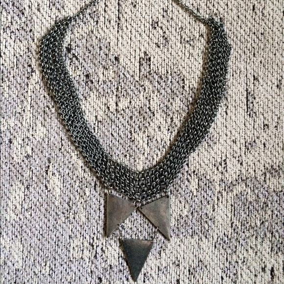 URBAN OUTFITTERS Silver Chain Geometric Necklace