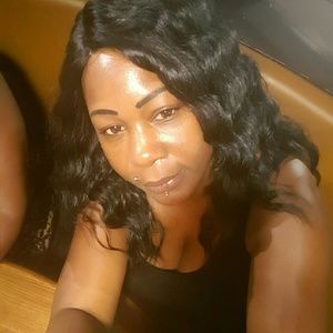 Meet your Posher, Felicia