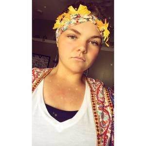 Meet your Posher, Kelly