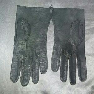 VTG charcoal grey leather gloves.