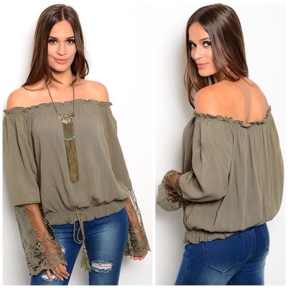 💋Boho Off The Shoulder Top💋 - Picture 2 of 3