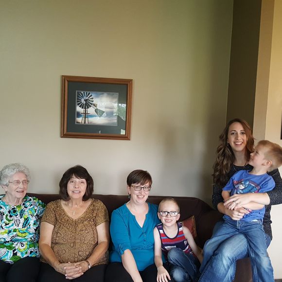 Meet your Posher, Elayna - Picture 1 of 1