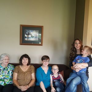 Meet your Posher, Elayna