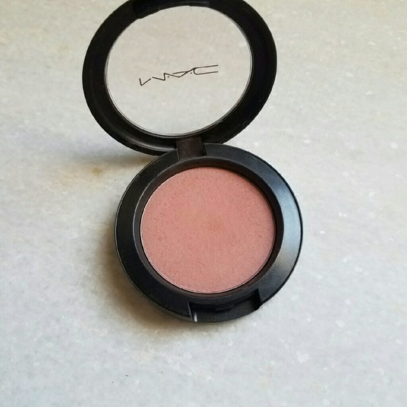 Authentic MAC Blush Blush All Day