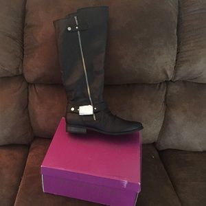 Women's Size 10M Black Boots Brand New