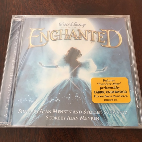 Enchanted CD Soundtrack by Walt Disney!! - Picture 2 of 4