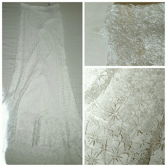 ❌SOLD❌Alice + Olivia Lace Maxi Dress 6 US - Picture 2 of 4