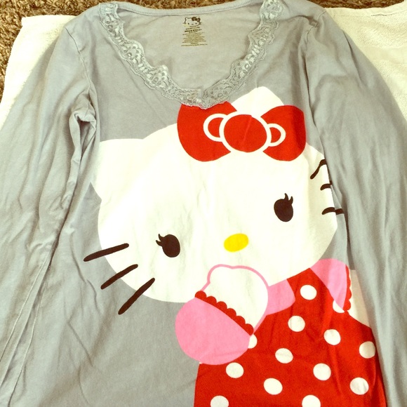 Super cute hello kitty long sleeve sleep wear !