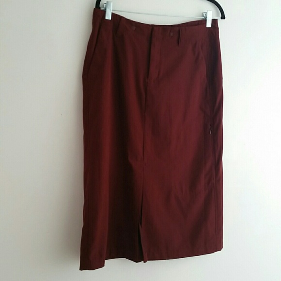 BURGUNDY Skirt (With Pockets)