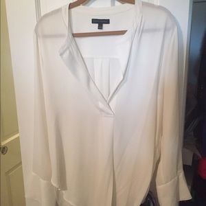 Beautiful Banana Republic large white blouse.