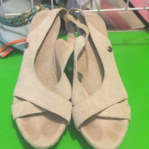 Uggs slingback wedges sz 6