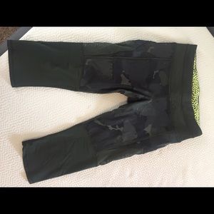 NWOT Lululemon crop legging