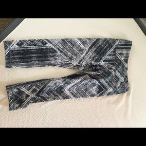 NWOT Lululemon wunder under crop