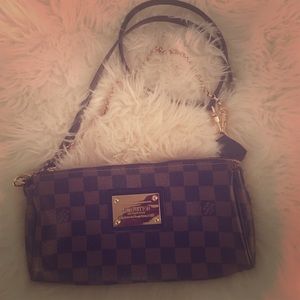 Damier Ebene Eva Clutch❤️