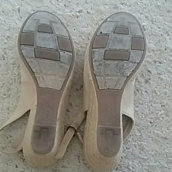 bowtie wedge heels - Picture 5 of 6