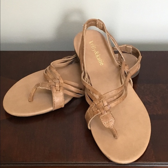 NWOT kelly&katie sandal
