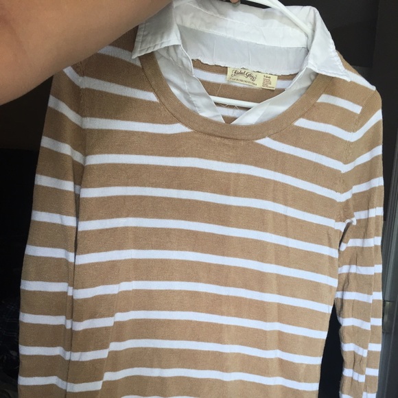 Woman's blouse . - Picture 1 of 4