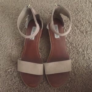 Steve Madden little heal sandals