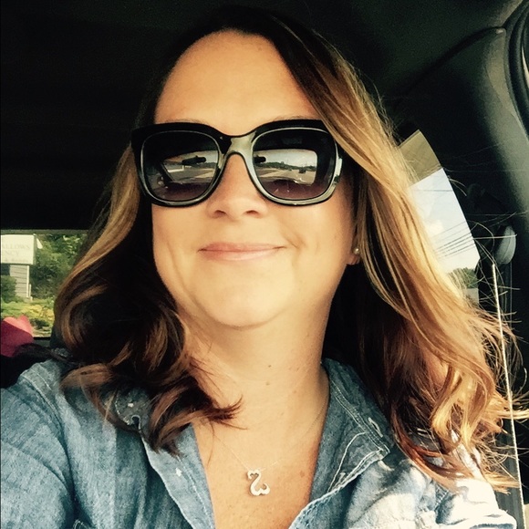 Meet your Posher, Tracie - Picture 1 of 1