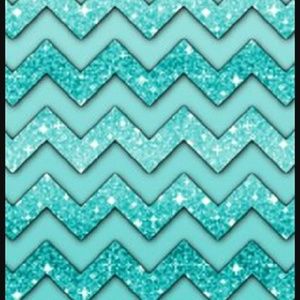 Meet your Posher, Auria