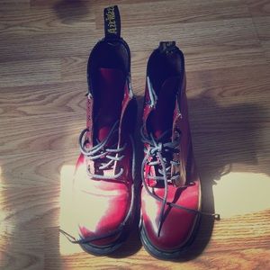 Unisex dr marten boots size 8
