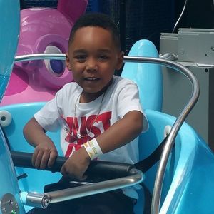 Meet your Posher, Linzie