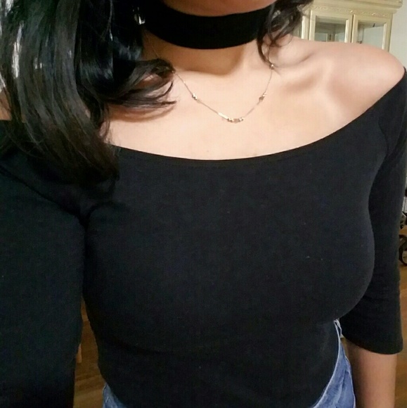 🍭BOGO🍭《 LAST ONE 》BLACK CHOKER TOP - Picture 3 of 4