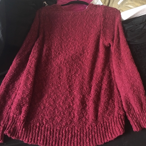 Maroon Knit sweater - Picture 2 of 4