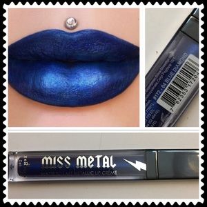 Blue diamond metallic lip cream