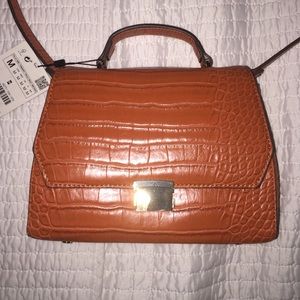 🎉BNWT Great Zara Handbag w Add'l crossbody strap!