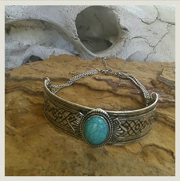 LAST ONE!! 🆕Athena Choker - Picture 2 of 3